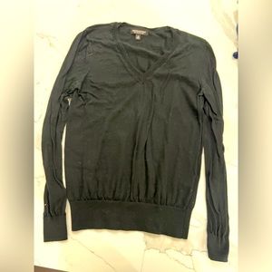 100% Merino Wool VNeck Sweater - M - Banana Republic